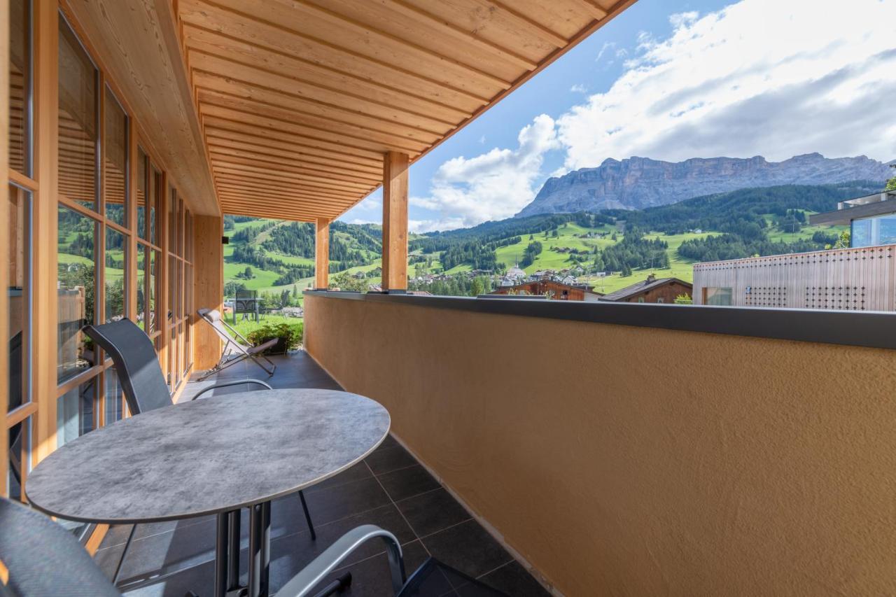 Aparthotel Ciasa Nene Franzl à Badia  Extérieur photo